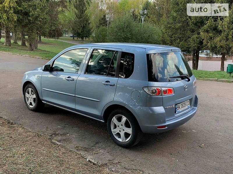 Минивэн Mazda 2 2007 в Ровно