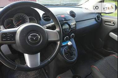 Хэтчбек Mazda 2 2011 в Звягеле