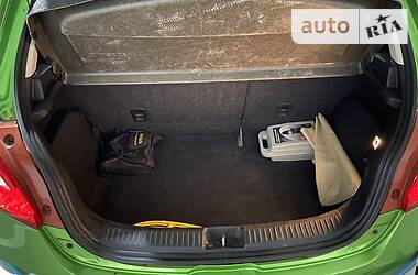 Хэтчбек Mazda 2 2008 в 