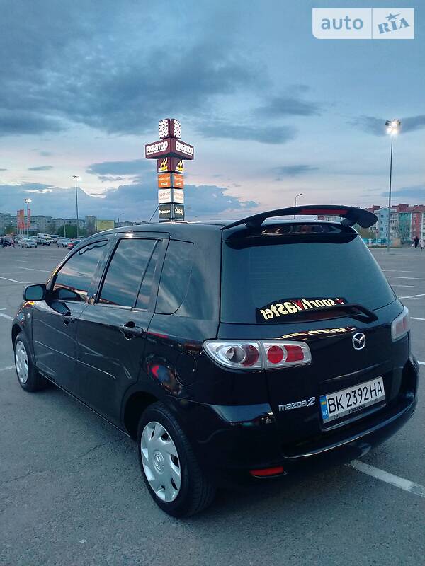 Хэтчбек Mazda 2 2006 в Ровно