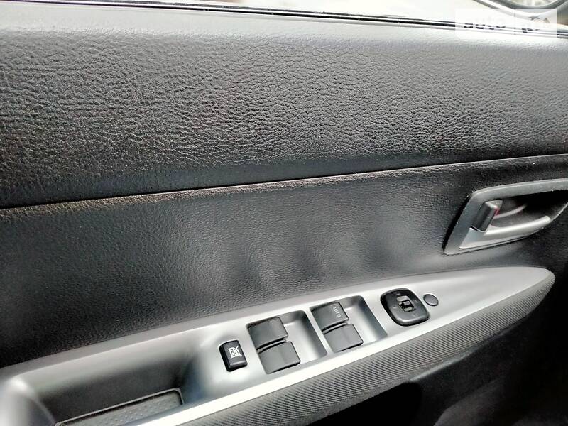 Хэтчбек Mazda 2 2006 в Ровно