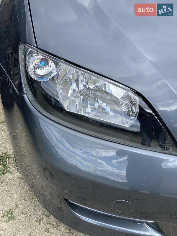 Хетчбек Mazda 2 2005 в Хмельницькому