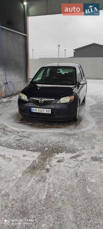 Mazda 2 2004