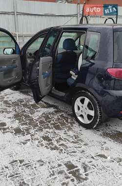 Хэтчбек Mazda 2 2004 в Киеве