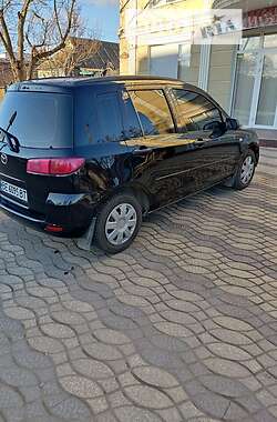 Хэтчбек Mazda 2 2003 в 