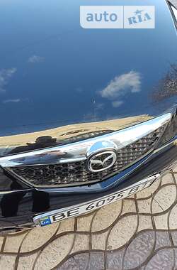 Хэтчбек Mazda 2 2003 в 