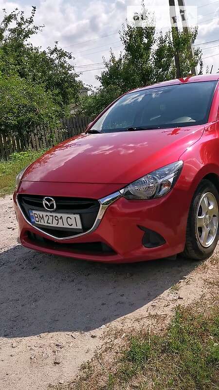 Хетчбек Mazda 2 2015 в Сумах