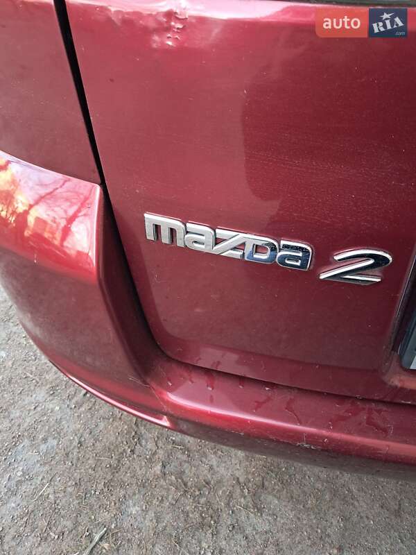 Хэтчбек Mazda 2 2007 в Коростене