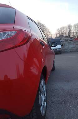 Хэтчбек Mazda 2 2009 в Ровно