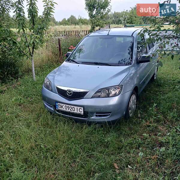 Mazda 2 2006