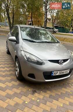 Хэтчбек Mazda 2 2009 в 