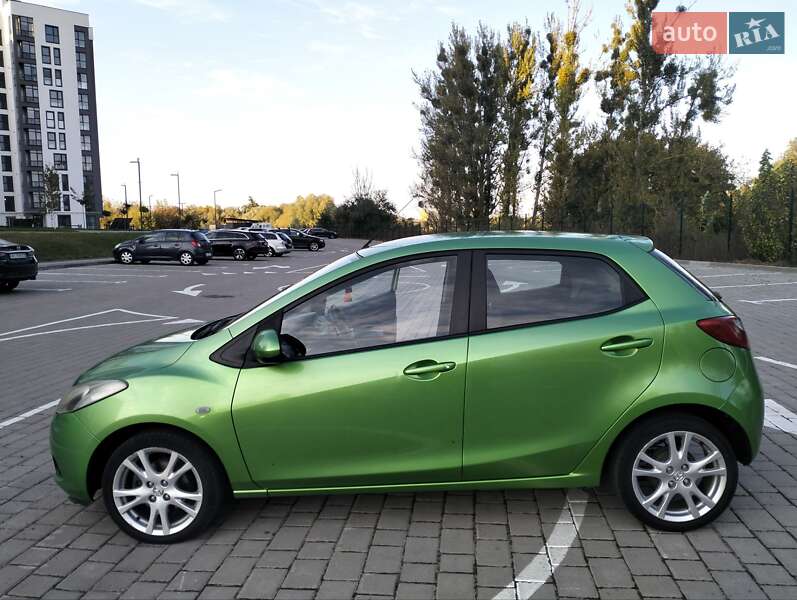 Хетчбек Mazda 2 2008 в Луцьку