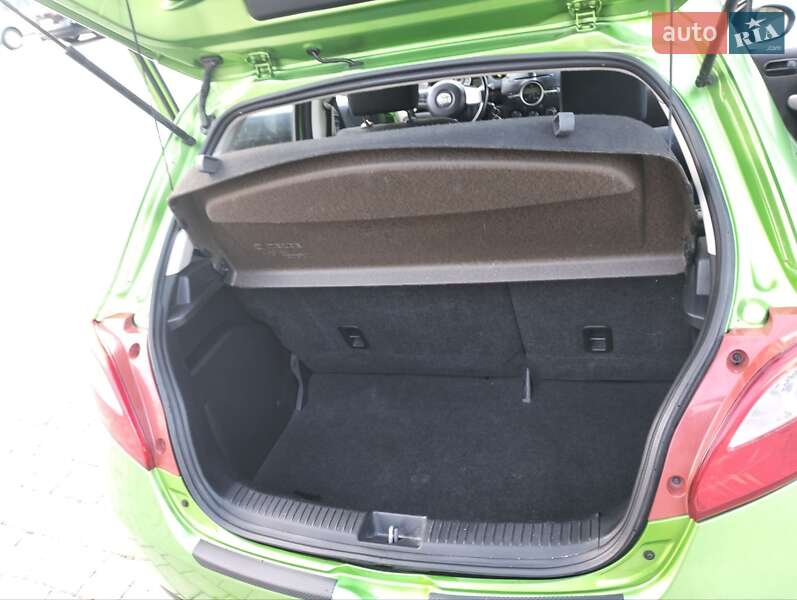 Хетчбек Mazda 2 2008 в Луцьку