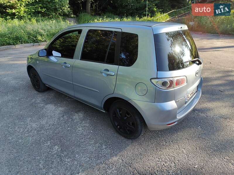 Хэтчбек Mazda 2 2007 в Рава-Русской