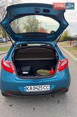 Хетчбек Mazda 2 2012 в Києві