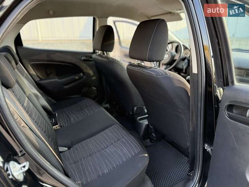 Хэтчбек Mazda 2 2008 в Днепре