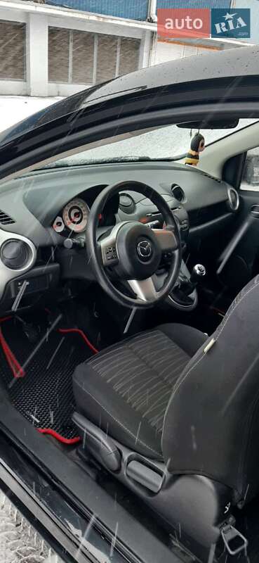 Хетчбек Mazda 2 2009 в Дніпрі
