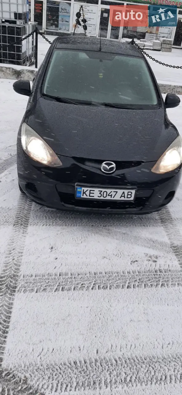 2010 Mazda 2 - мініатюра 9