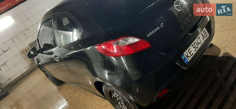 Хетчбек Mazda 2 2009 в Дніпрі