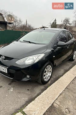 Хэтчбек Mazda 2 2009 в 