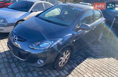 Седан Mazda 2 2011 в Львові