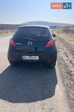 Хэтчбек Mazda 2 2007 в 