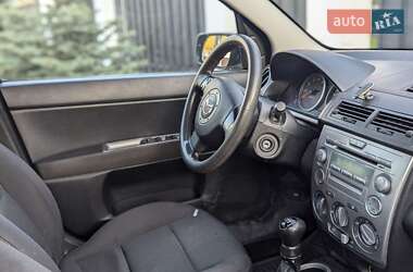 Хэтчбек Mazda 2 2007 в 