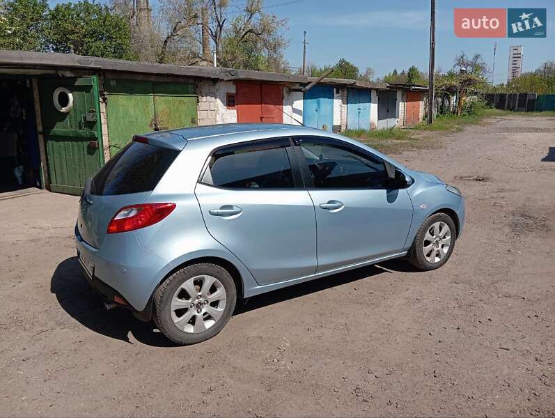Хэтчбек Mazda 2 2008 в Кривом Роге