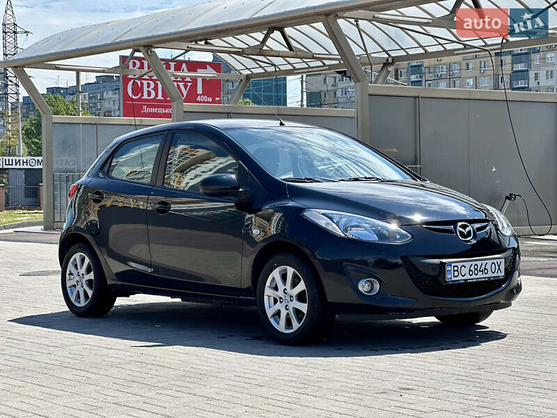 Хэтчбек Mazda 2 2011 в Днепре