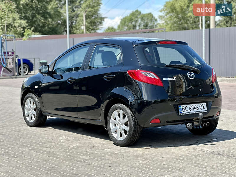 Хэтчбек Mazda 2 2011 в Днепре