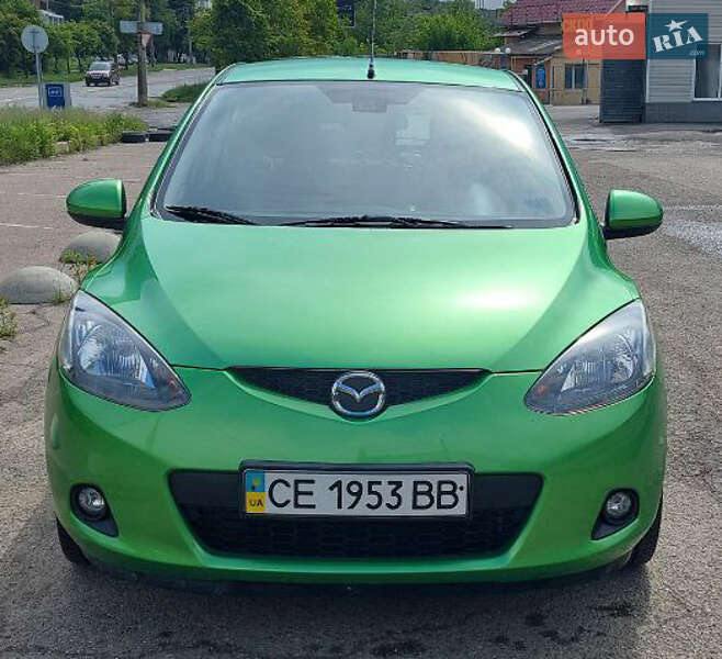 Хетчбек Mazda 2 2008 в Чернівцях