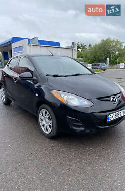 Хэтчбек Mazda 2 2011 в 