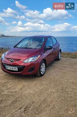Седан Mazda 2 2014 в 