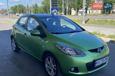 Хэтчбек Mazda 2 2008 в 