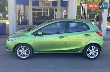 Хэтчбек Mazda 2 2008 в 