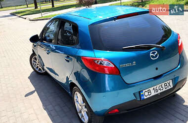 Хэтчбек Mazda 2 2011 в 