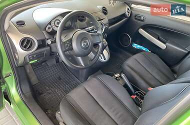 Хэтчбек Mazda 2 2008 в 