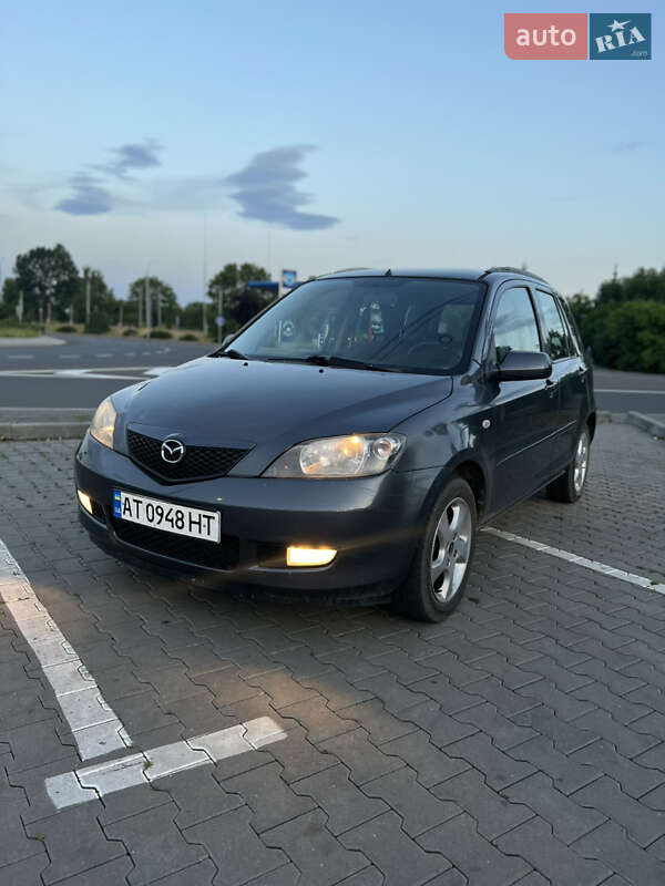 Хетчбек Mazda 2 2004 в Надвірній
