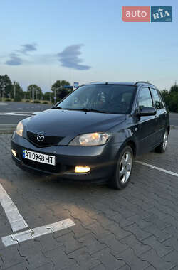 Хэтчбек Mazda 2 2004 в 