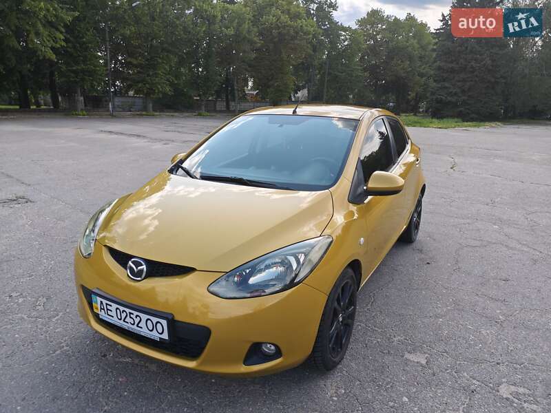 Хэтчбек Mazda 2 2008 в Лозовой