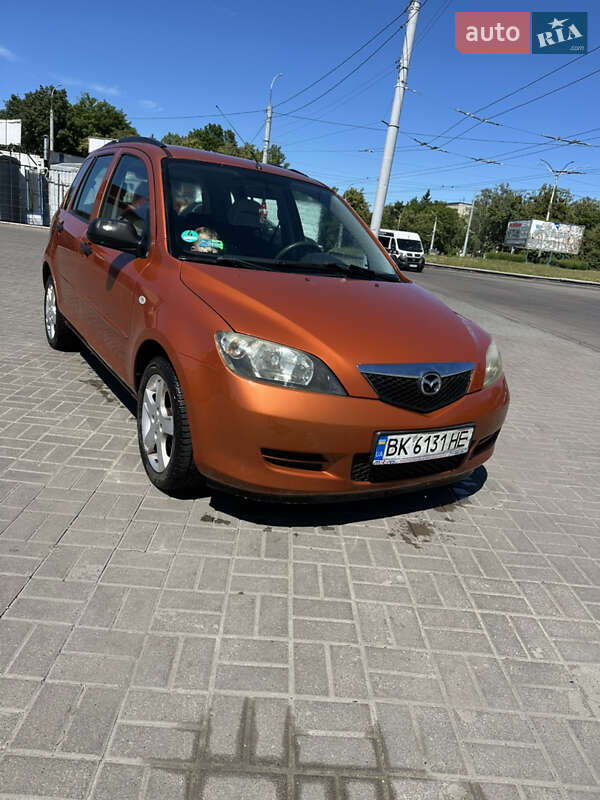 Хэтчбек Mazda 2 2003 в Ровно