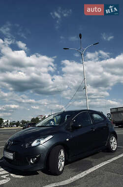 Хетчбек Mazda 2 2008 в 