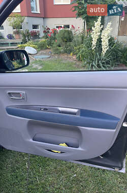 Хэтчбек Mazda 2 2005 в 