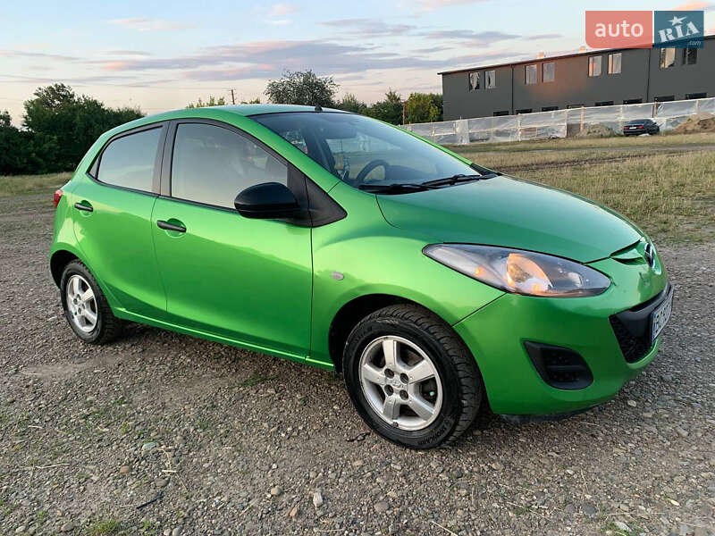 Хэтчбек Mazda 2 2010 в Ходорове