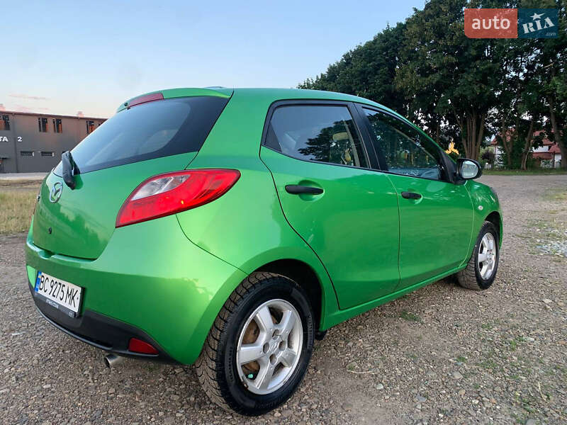 Хэтчбек Mazda 2 2010 в Ходорове
