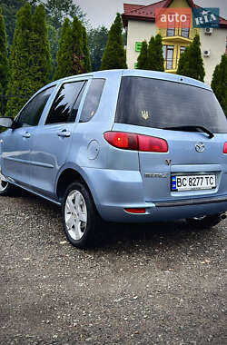 Хэтчбек Mazda 2 2005 в 