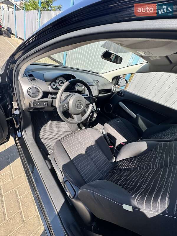 Хэтчбек Mazda 2 2008 в Одессе фото 3 Хэтчбек Mazda 2 2008 в Одессе