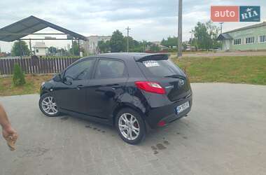 Хэтчбек Mazda 2 2008 в 
