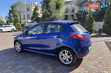 Хэтчбек Mazda 2 2007 в 