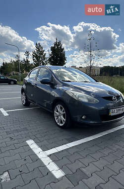 Хэтчбек Mazda 2 2008 в Киеве